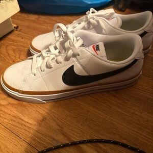 Nike White and black Sneakers